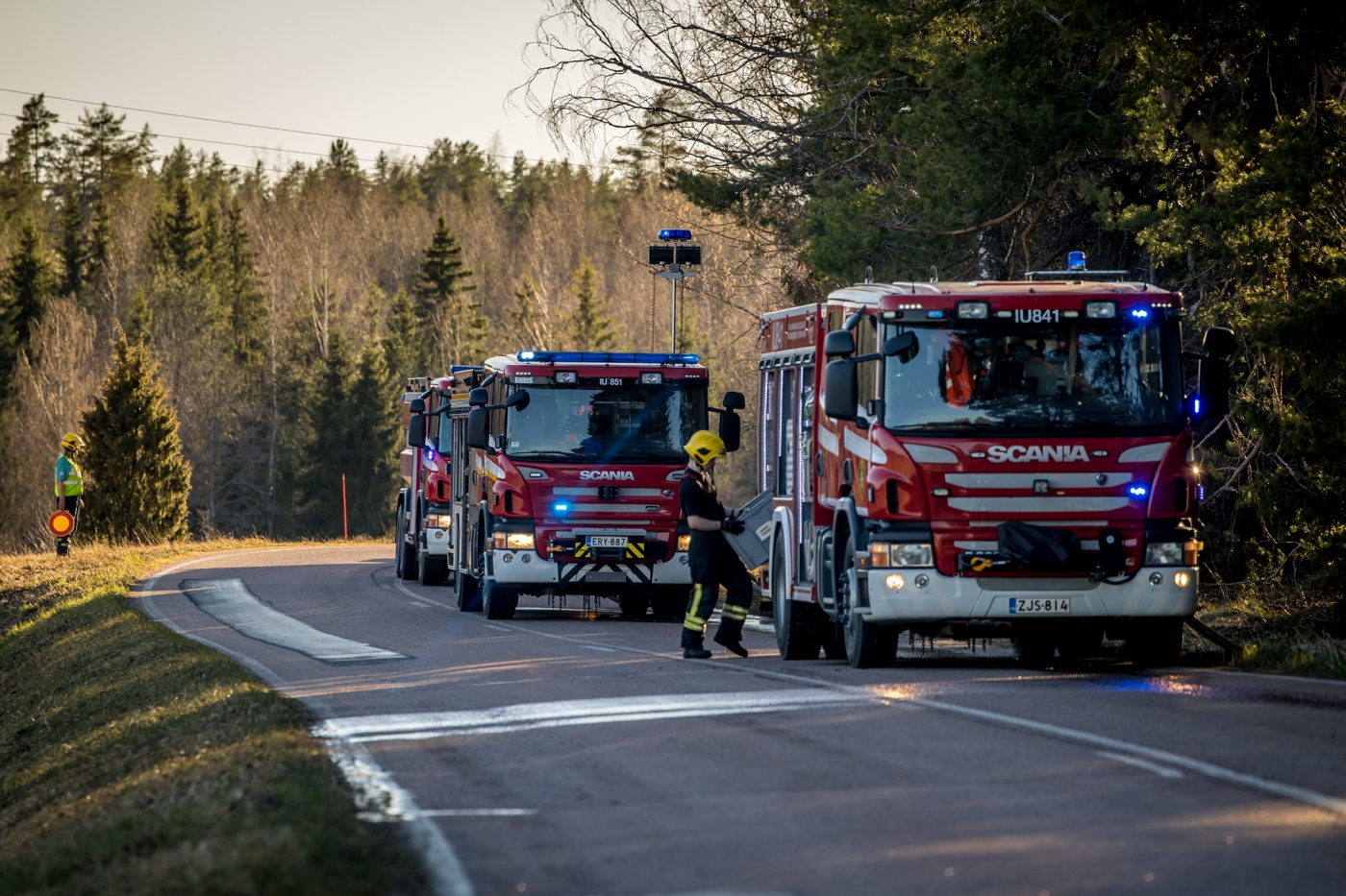 Tilannehuone.fi - Maastopalo Uhkasi Rakennuksia Ja Ajoneuvoja ...