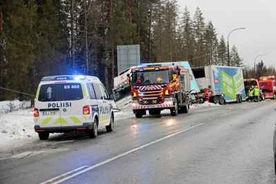 Tilannehuone.fi - Rekka Ja Henkilöauto Kolaroivat Viitostiellä - Juva ...