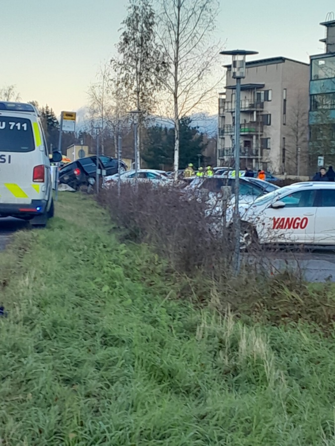 Tilannehuone.fi - Henkilö Menehtyi Ulosajossa Kuriirikujalla ...