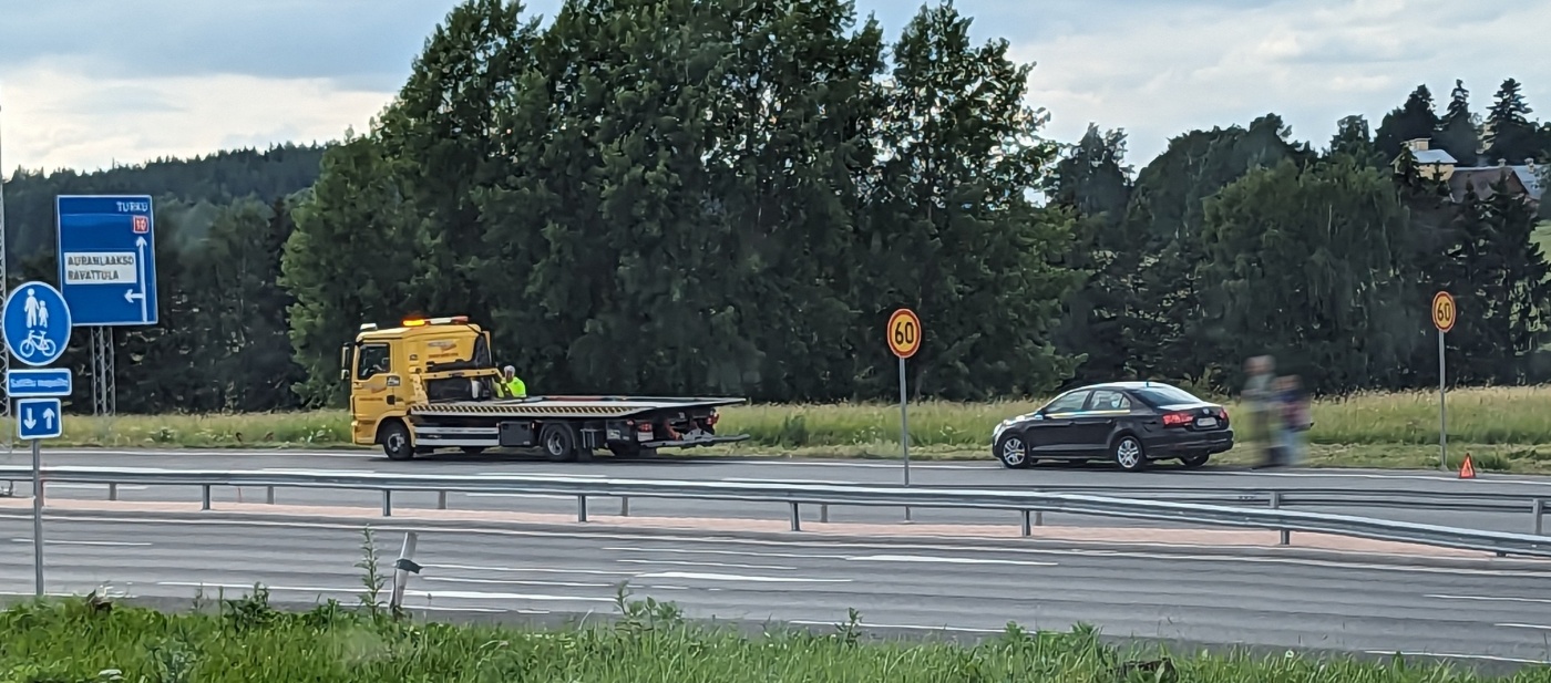 Tilannehuone.fi - Henkilöautojen Peräänajo Tie 10:llä - Kaarina ...