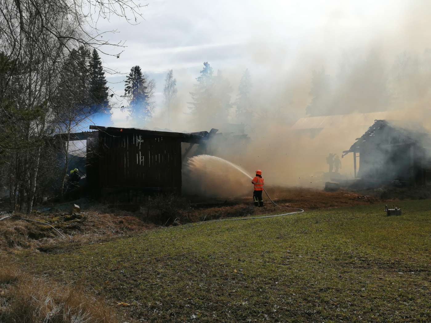 Tilannehuone.fi - Suuri Ulkorakennus Paloi Lähdeojantiellä. - Pöytyä ...